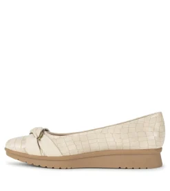 Baretraps Aurora Flat