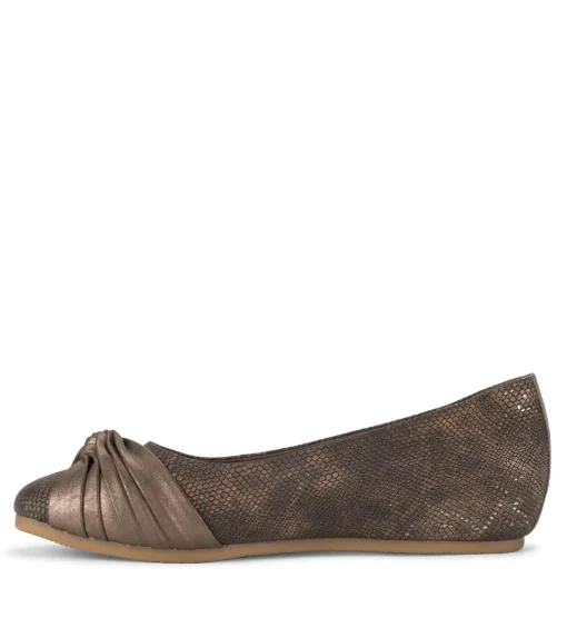 Baretraps Chainey Casual Flat