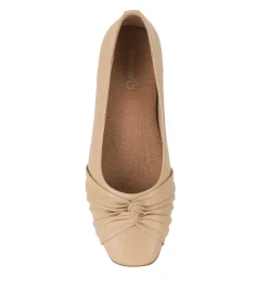 Baretraps Chainey Casual Flat