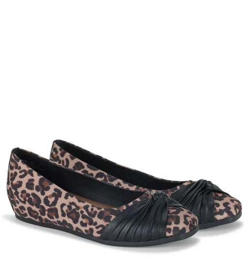 Baretraps Chainey Casual Flat