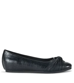 Baretraps Chainey Casual Flat