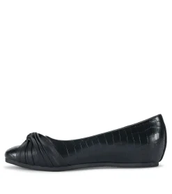 Baretraps Chainey Casual Flat