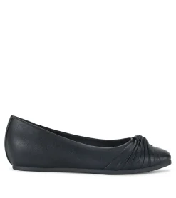 Baretraps Chainey Casual Flat