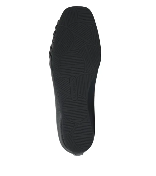 Baretraps Chainey Casual Flat