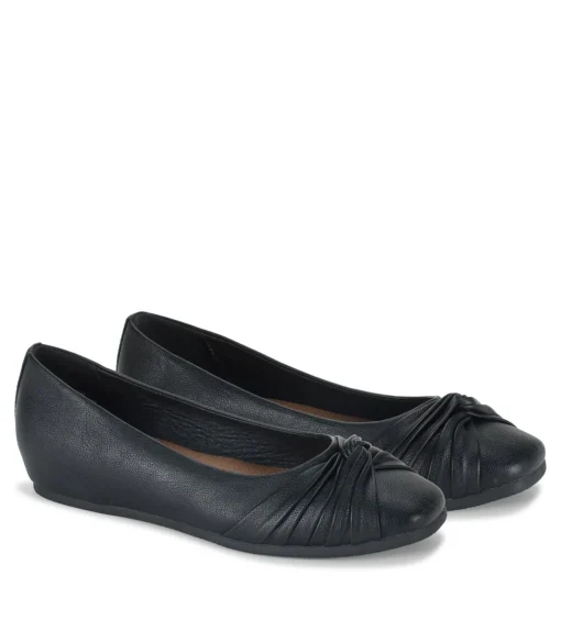 Baretraps Chainey Casual Flat