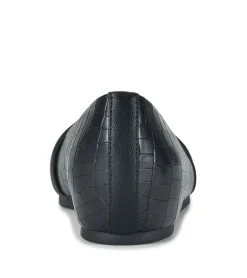 Baretraps Chainey Casual Flat