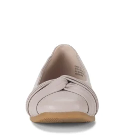 Baretraps Chainey Casual Flat