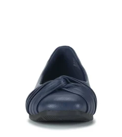 Baretraps Chainey Casual Flat