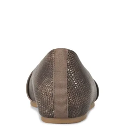 Baretraps Chainey Casual Flat