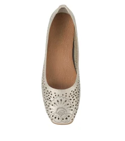 Baretraps Chika Casual Flat