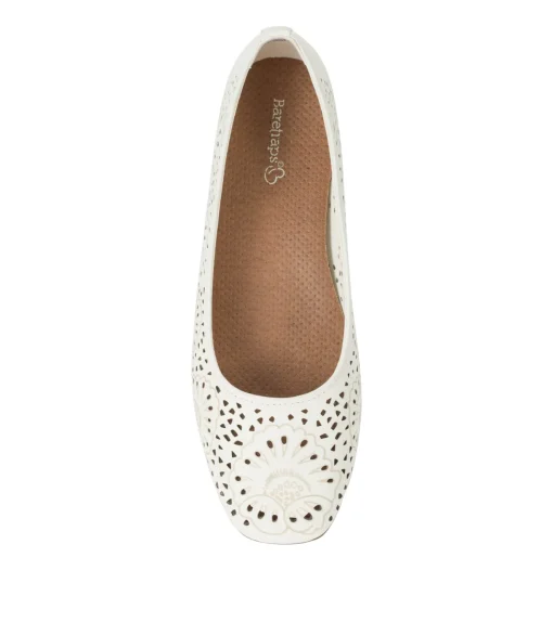 Baretraps Chika Casual Flat