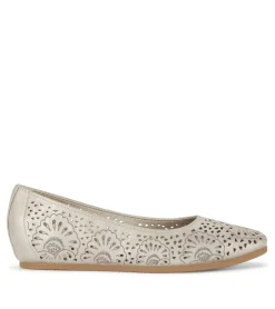 Baretraps Chika Casual Flat