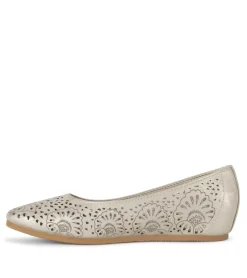 Baretraps Chika Casual Flat