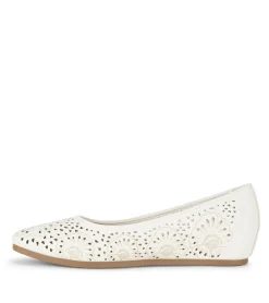 Baretraps Chika Casual Flat