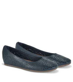 Baretraps Chika Casual Flat