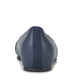 Baretraps Colette Flat