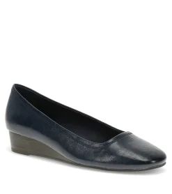 Baretraps Covette Wedge Slip On