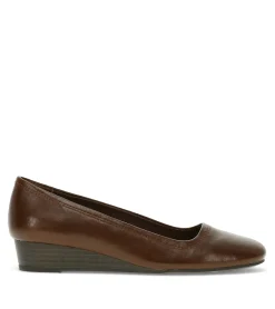 Baretraps Covette Wedge Slip On