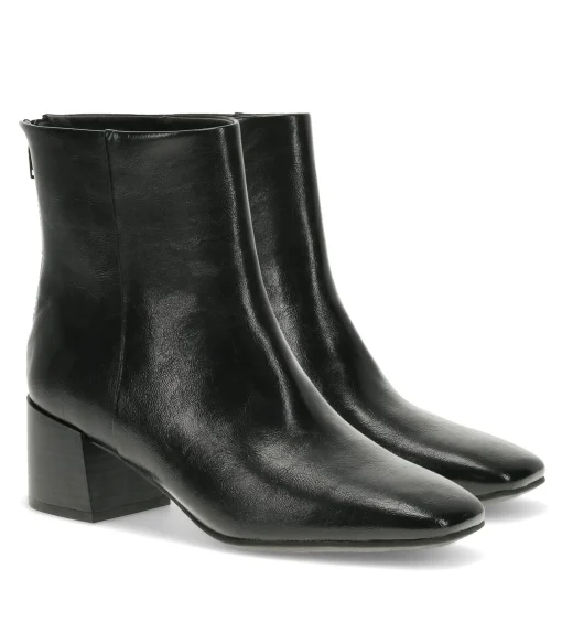 Baretraps Emilie Block Heel Bootie