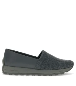 Baretraps Gennie Slip On