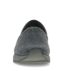 Baretraps Gennie Slip On