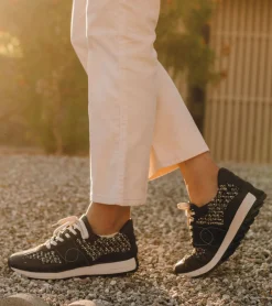 Baretraps Gwenda Lace Up Sneaker