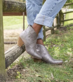 Baretraps Liberty Block Heel Bootie