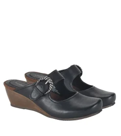 Baretraps Luna Mary Jane Mule