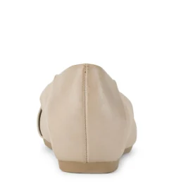 Baretraps Milady Flat