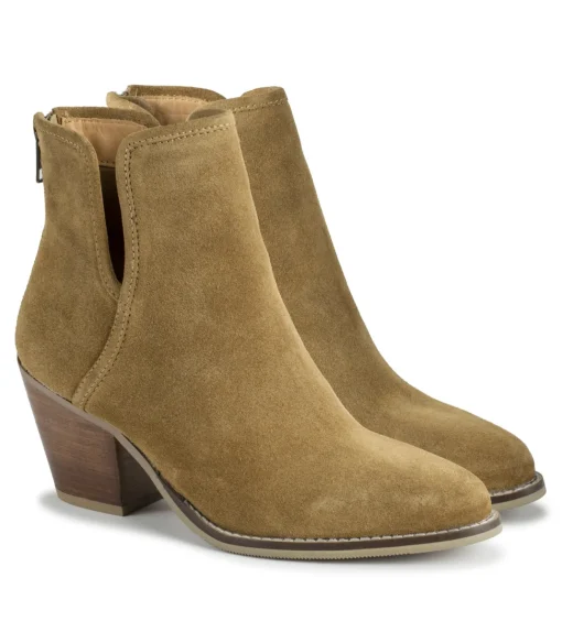 Baretraps Nanny Block Heel Bootie