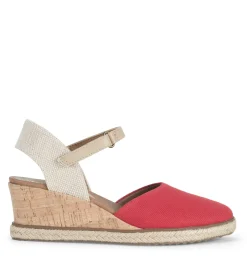 Baretraps Ocean Closed Toe Wedge Sandal