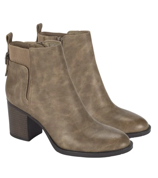 Baretraps Rhoslyn Block Heel Bootie