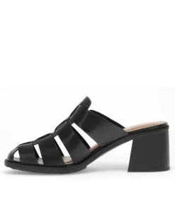 Baretraps Whitnie Block Heel Sandal