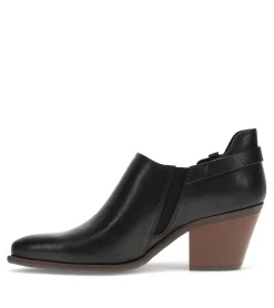 Baretraps Yanah Block Heel Ankle Bootie