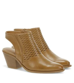Baretraps Yangley Block Heel Bootie